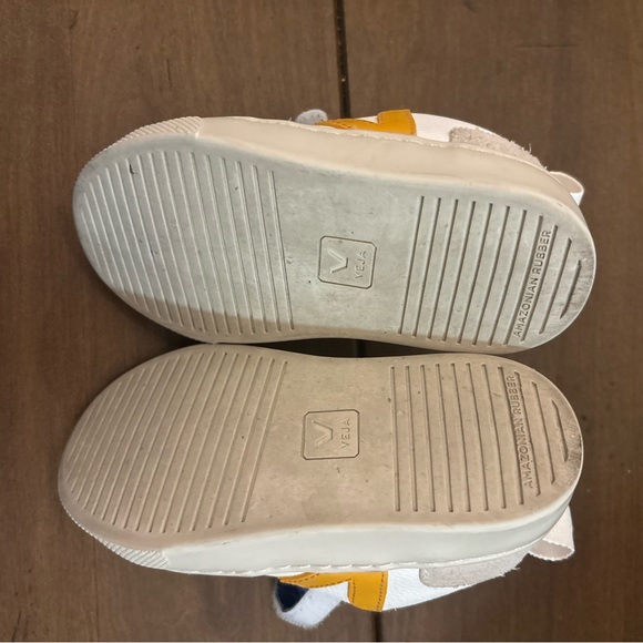 Veja Toddler Shoes - Picture 8 of 8